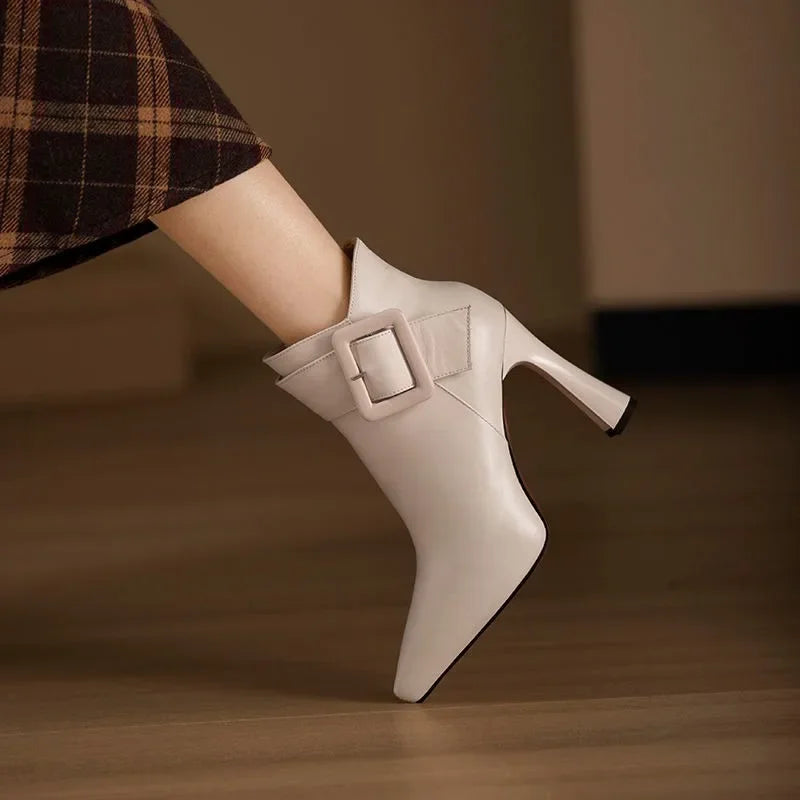 Sorella | Botines Elegantes con Hebilla