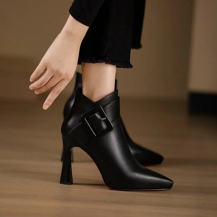 Sorella | Botines Elegantes con Hebilla