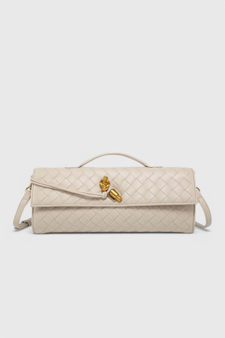 Melanie Clutch con Detalle de Nudo Dorado