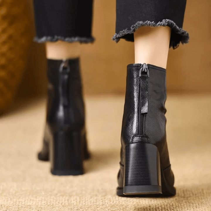 Claudia | Botines de Lujo con Tacón Medio